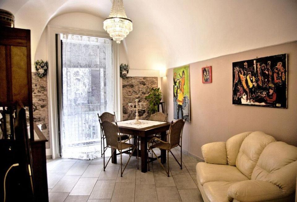 Sunshine House Bed and Breakfast Catania Exteriör bild